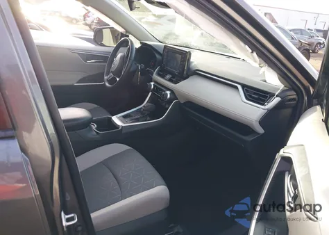 2022 Toyota Rav4 Xle z USA, uszkodzony, nr VIN 2T3P1RFV2NC304793